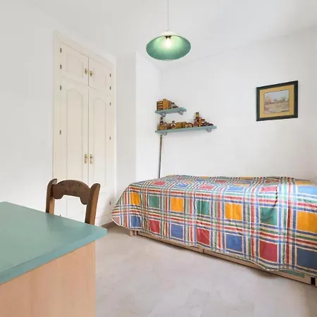 Holiday home Beachside House Mariabanus *